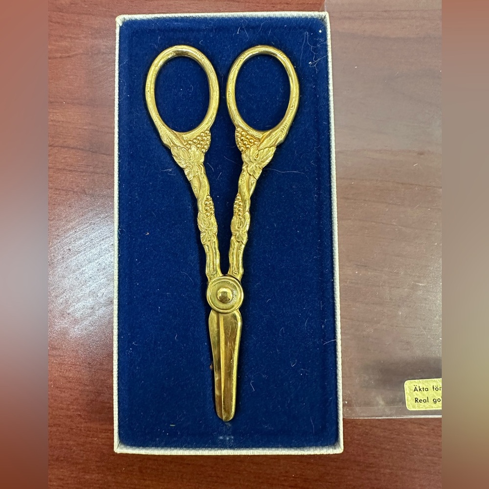 Antique Silver Plate Scissors Vtg Sweden Shears Sewing Embossed Handle Grapevine